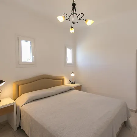 Esperides Platys Gialos (Mykonos)