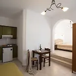 Apartment Esperides *