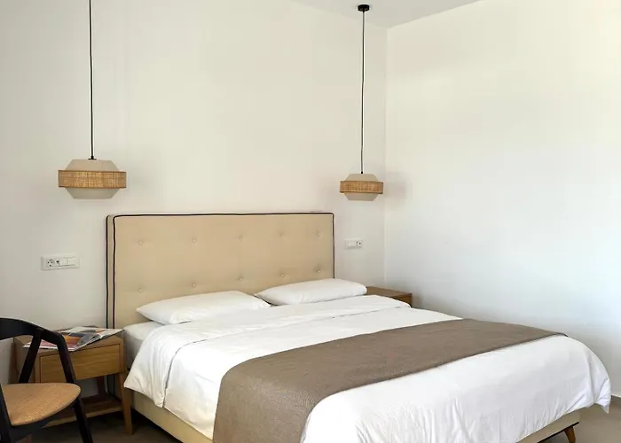 Esperides Platis Yialos