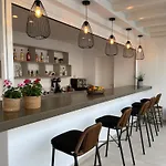 Esperides Платис Ялос