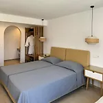 إسبيريديس بلاتيس يالوس