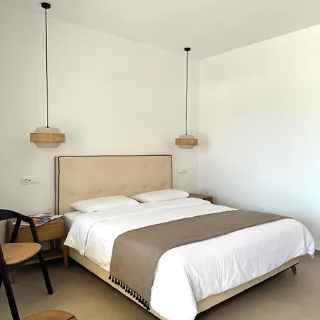 Esperides Platys Gialos (Mykonos)